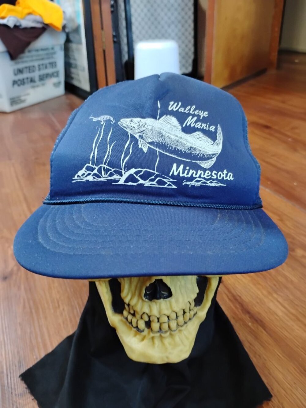 Deadstock Vintage Walleye Mania Minnesota Fishing Rope Snap Trucker Hat Cap